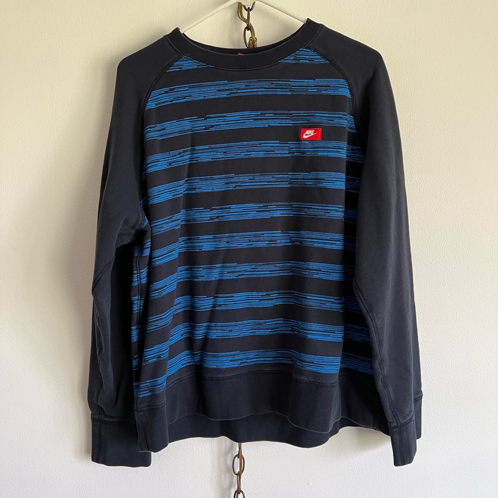 NIKE Crewneck sweater. Blue striped. Size XL